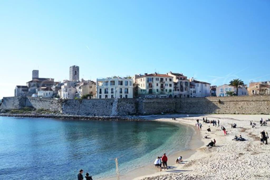 Studio En Plein Coeur Du Vieil Antibes, Vue Sur Place Romantique Exteriér fotografie